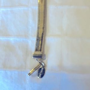 Very nice vintage gold and pearl necklace.